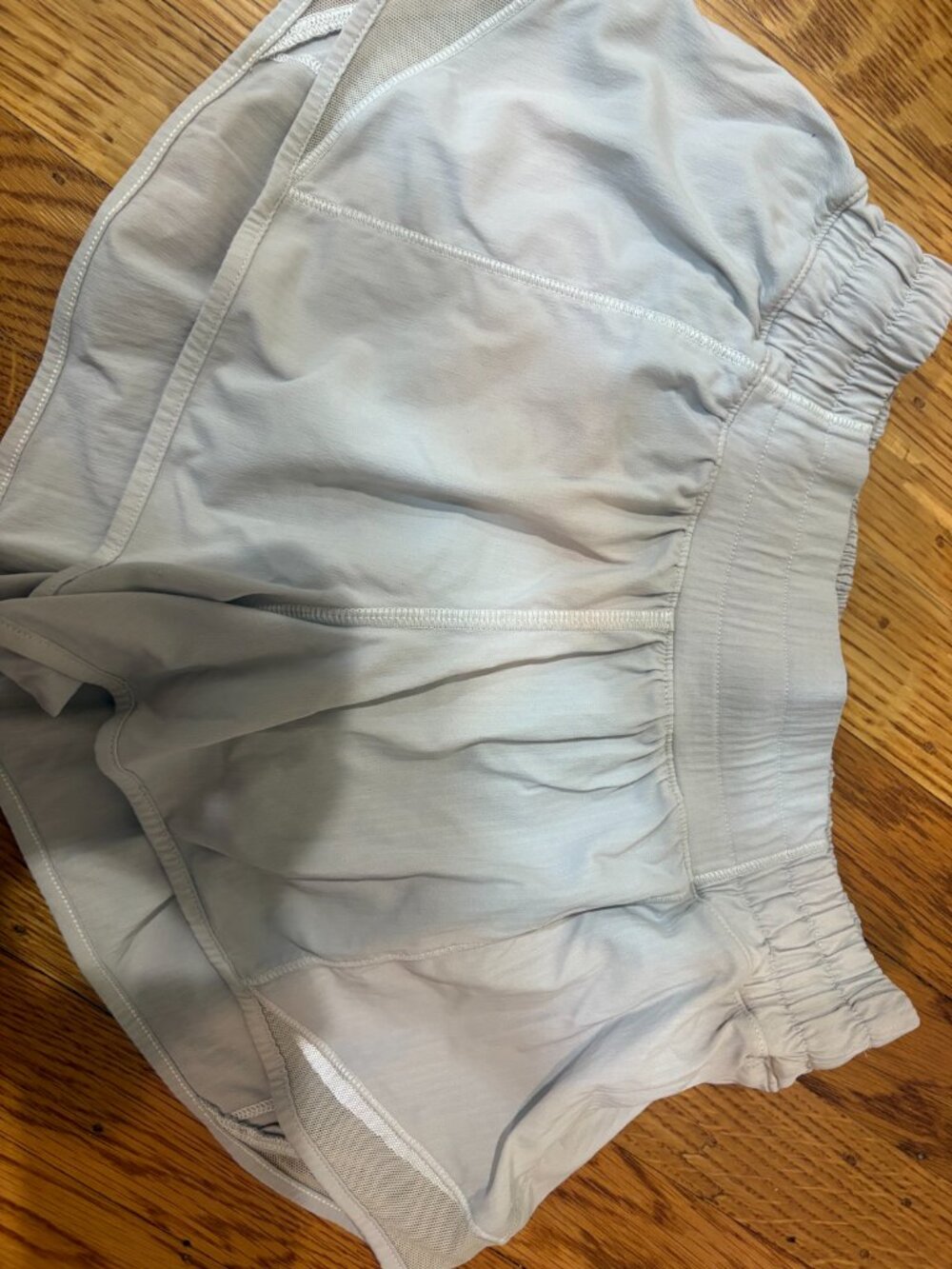Lululemon White Shorts, size 2